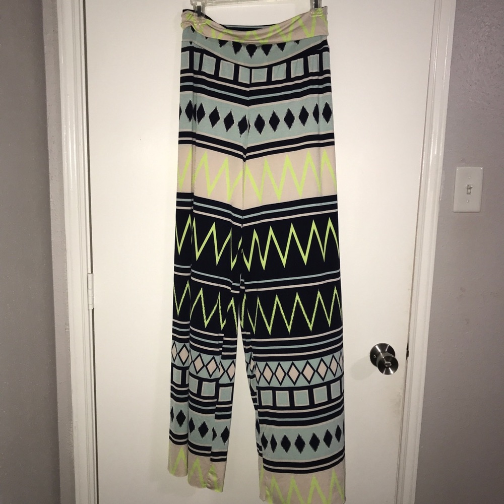 EUC Flowy printed pants